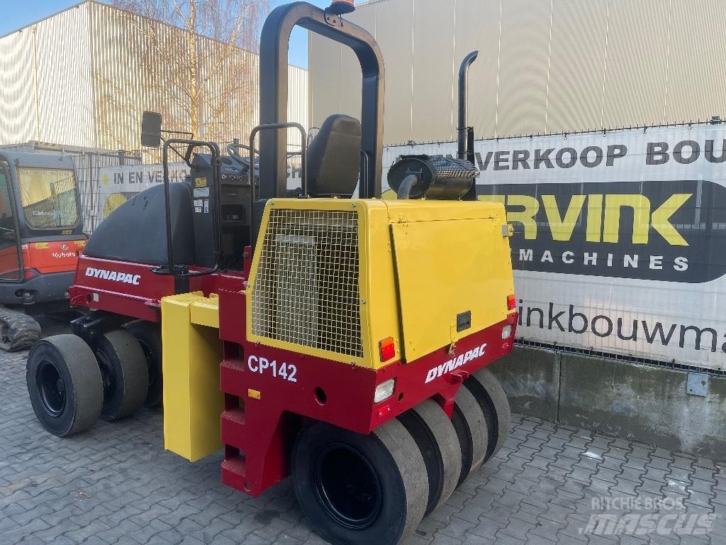 Dynapack CP 142 Kolesni valjarji s pnevmatikami