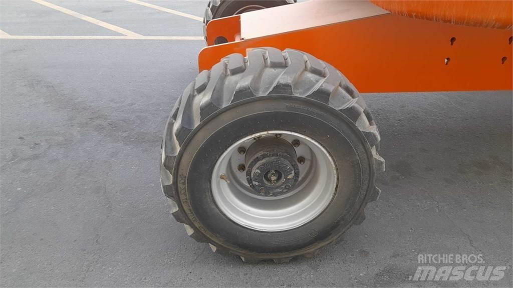 JLG 450AJSII Zglobne dvižne ploščadi