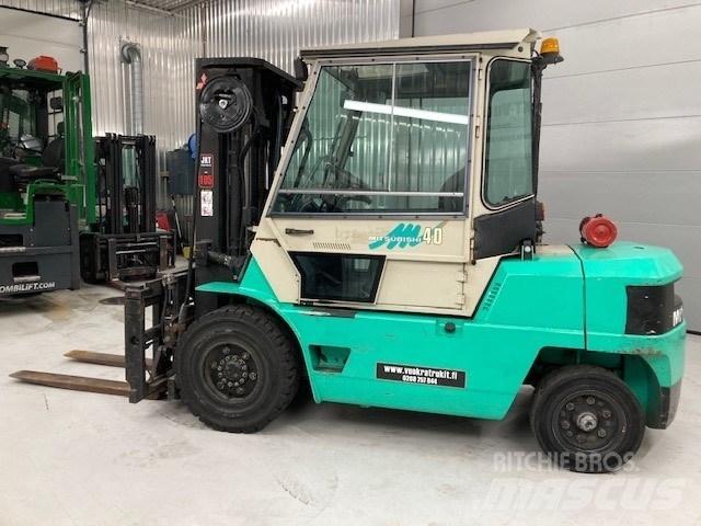 Mitsubishi FD40 Dizelski viličarji