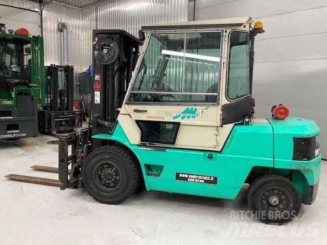 Mitsubishi FD40 Dizelski viličarji
