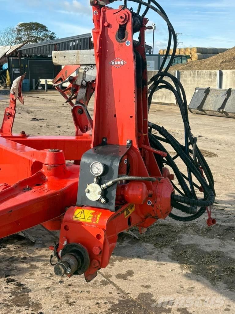 Kuhn MULTIMASTER 183 Obračalni plugi