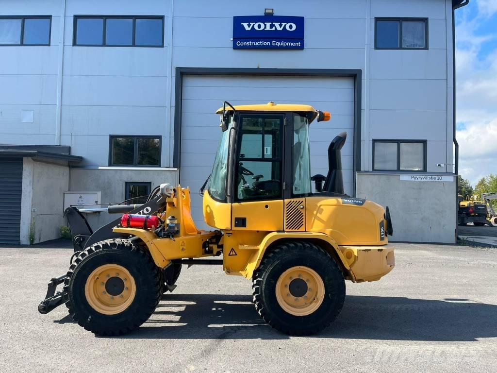 Volvo L 30 G Kolesni nakladalci