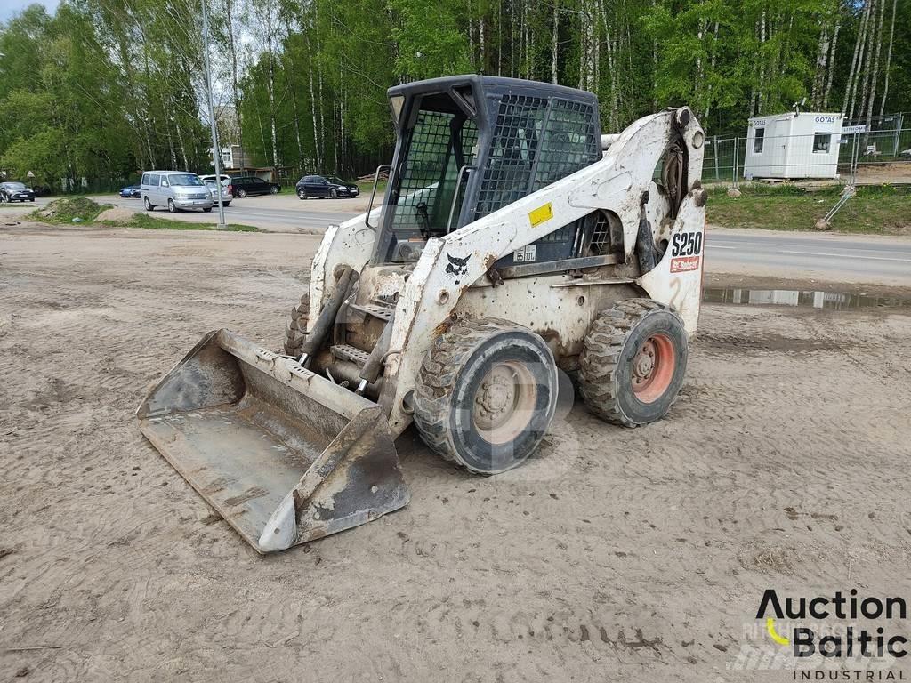 Bobcat S 250 Skid steer mini nakladalci