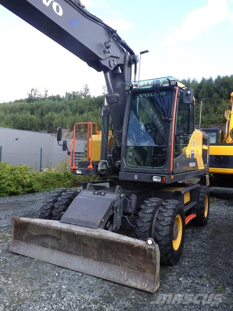 Volvo EW 220 E Bagri na kolesih