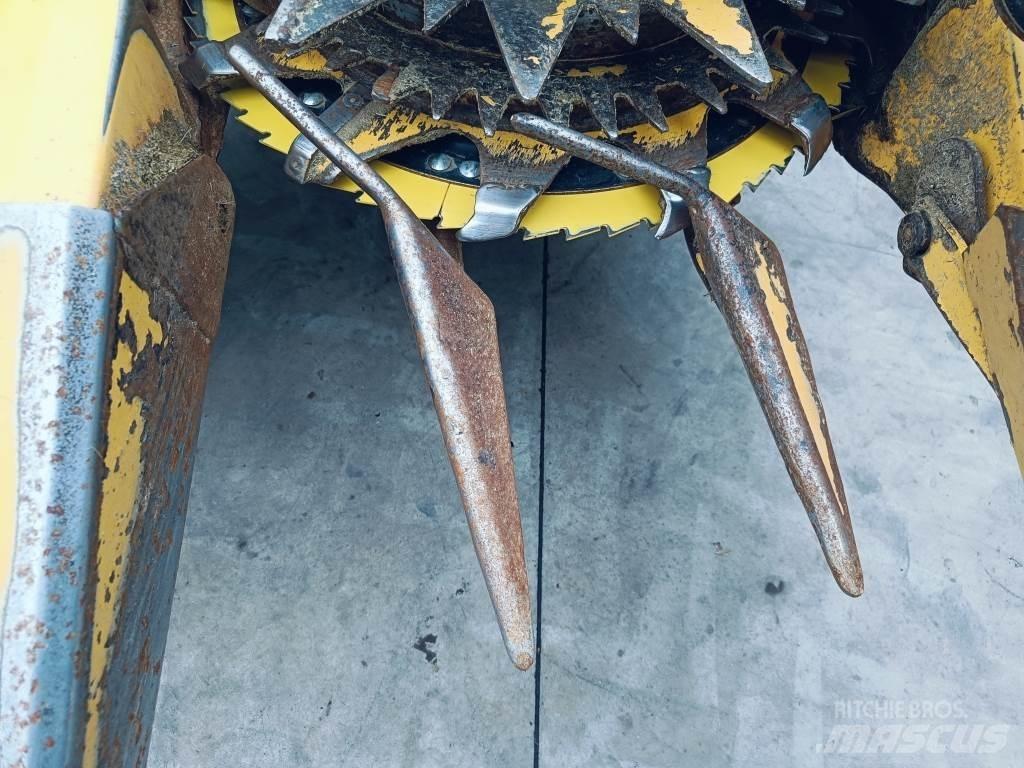 New Holland FI 440 Priključki za stroje za krmo na lastni pogon