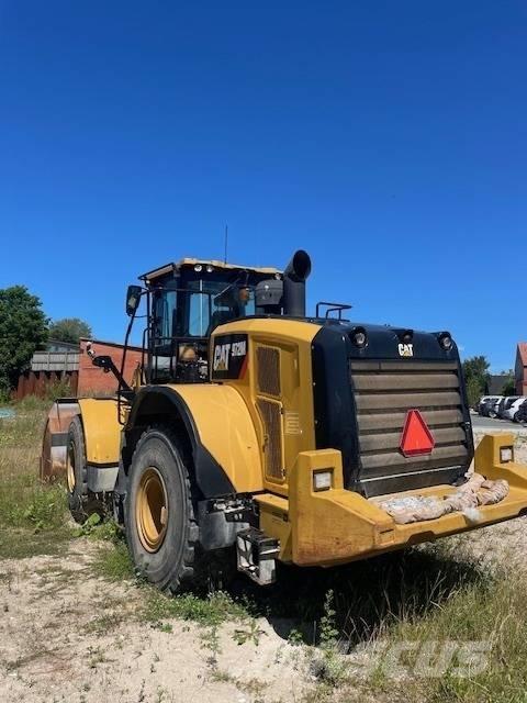 CAT 972 M Kolesni nakladalci