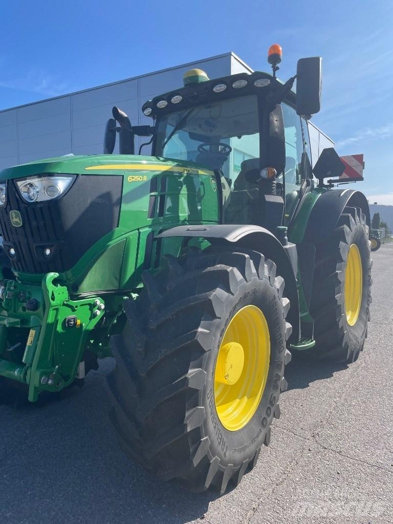 John Deere 6250 R Traktorji