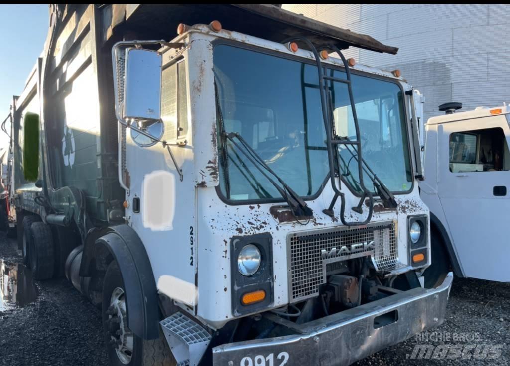 Mack MR600 Komunalni tovornjaki