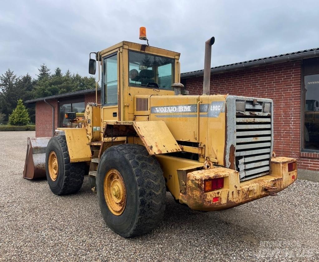 Volvo L90C Kolesni nakladalci