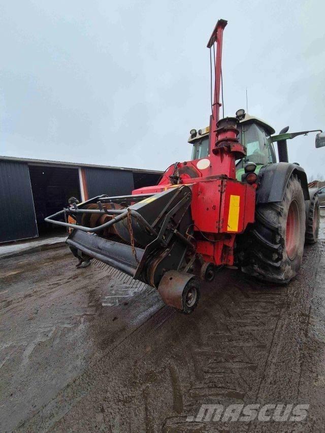 Lely STORM 130R Kombajni za krmo