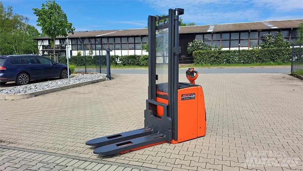 Linde L20 Ročni električni viličar