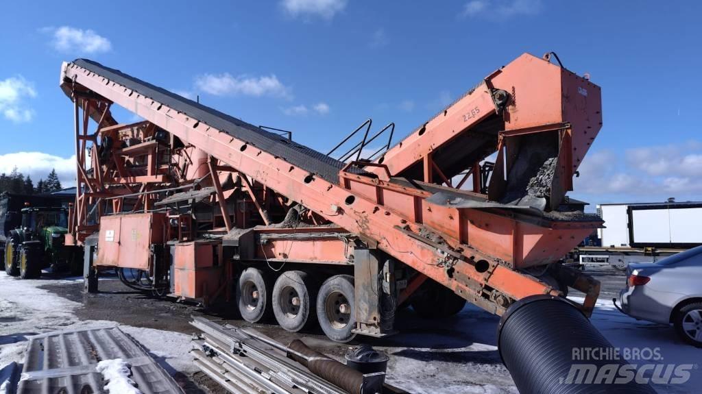 Metso GP 300 Mobilni drobilniki