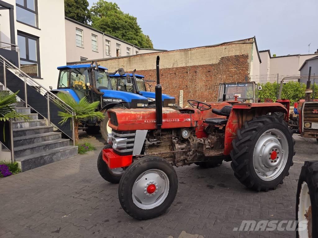 Massey Ferguson 158 Traktorji