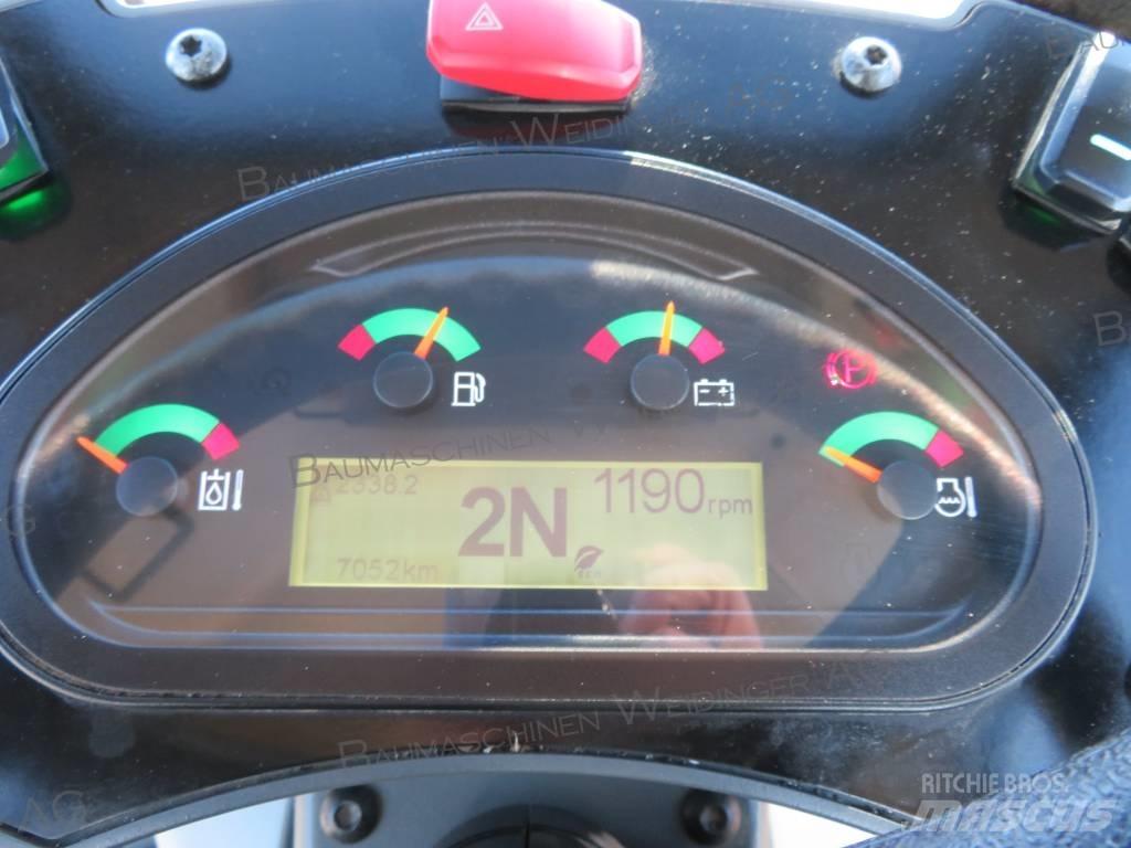CAT 906M Kolesni nakladalci
