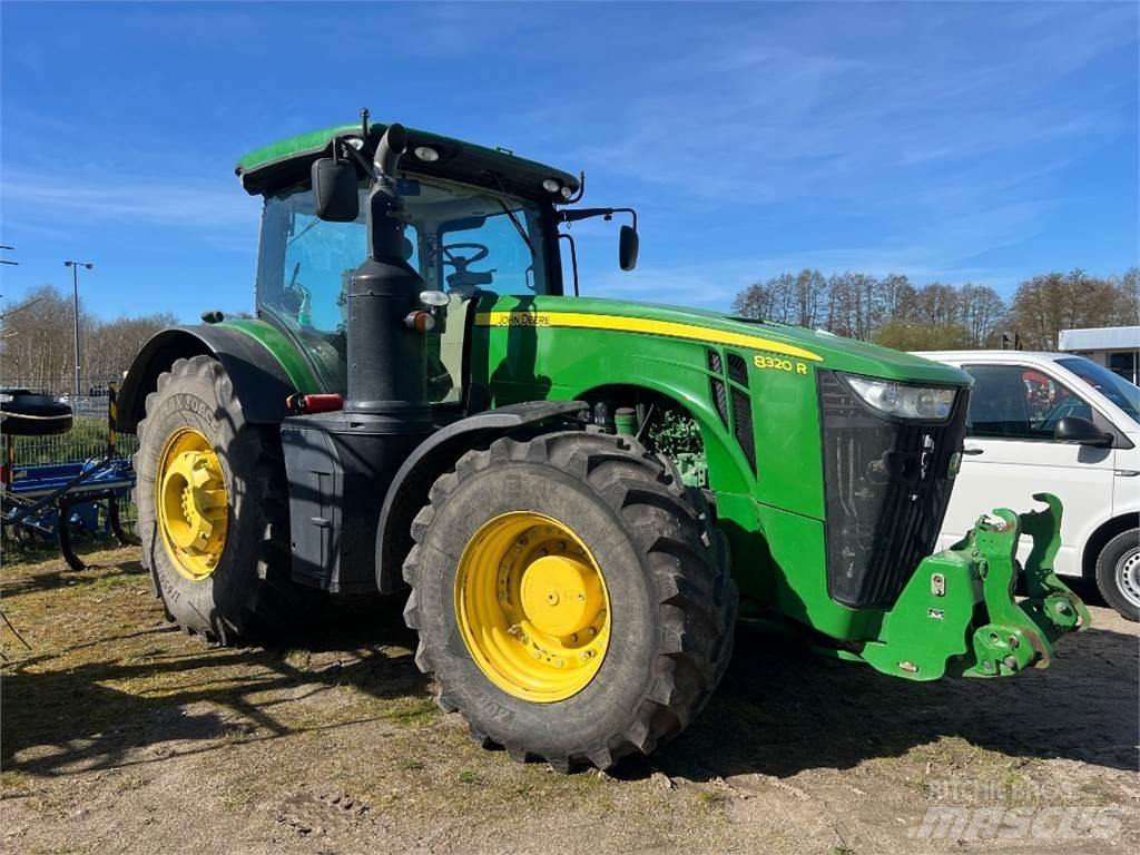John Deere 8320 R Traktorji
