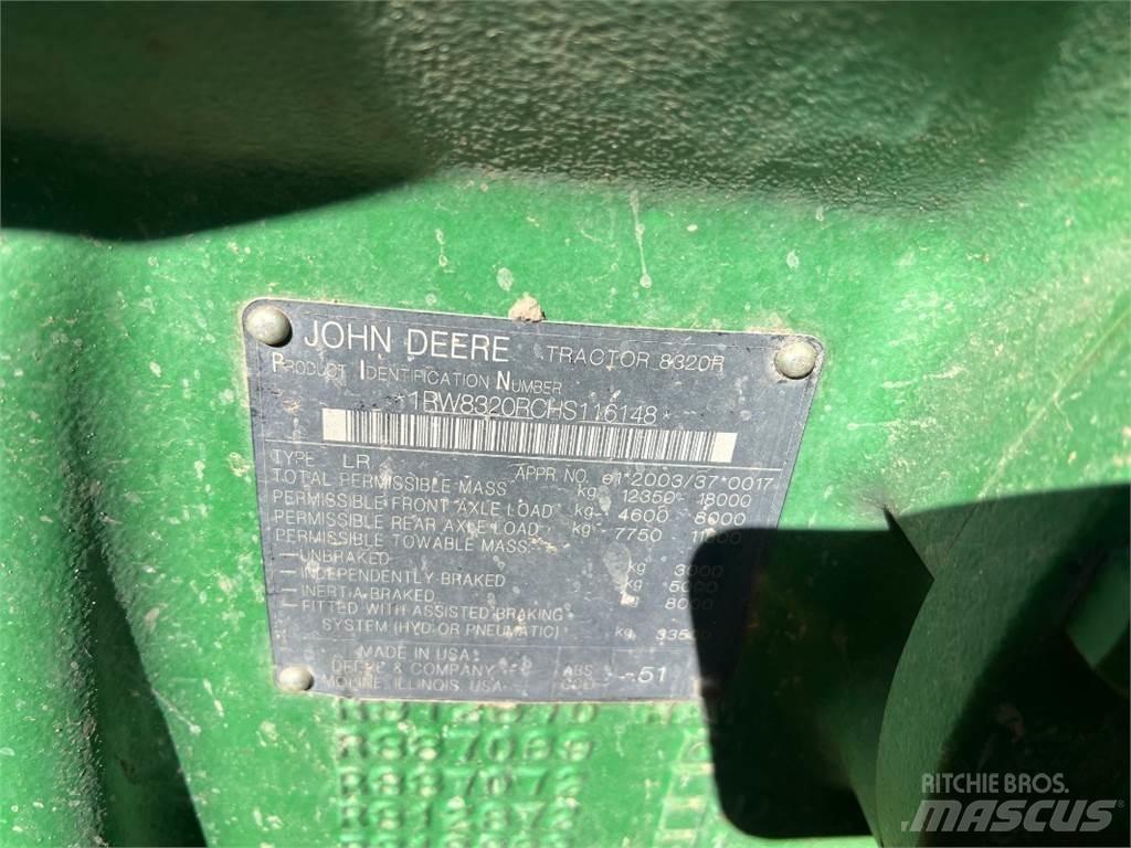 John Deere 8320 R Traktorji