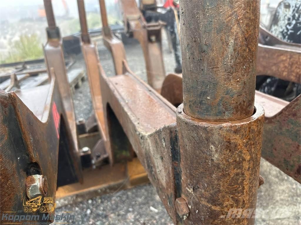Valmet 840 Druge komponente