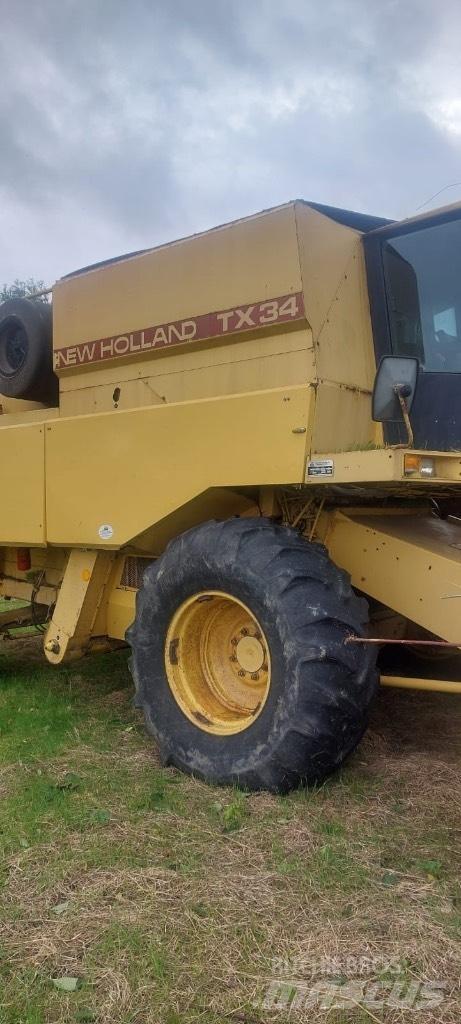 New Holland TX 34 Kombajni