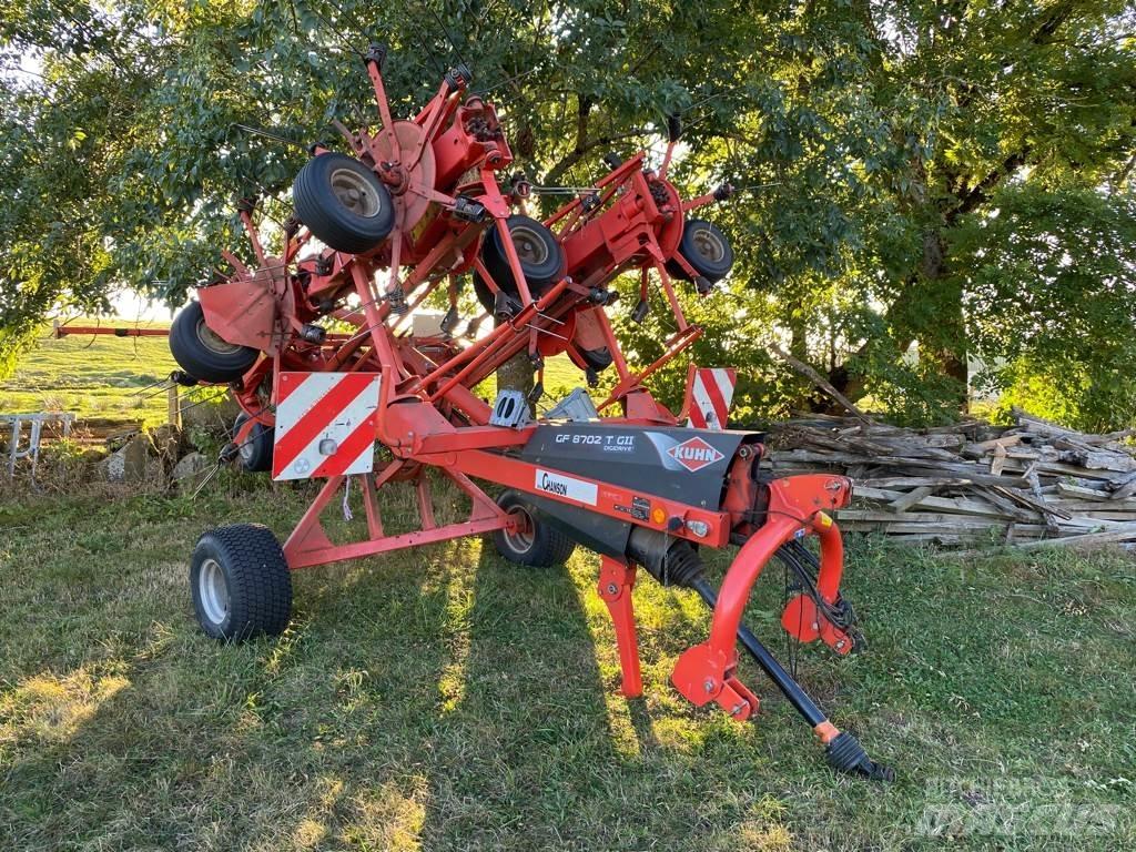 Kuhn GF8702T Obračalniki in zgrabljalniki