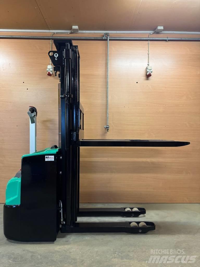 Mitsubishi SBP 12 N2 Ročni električni viličar