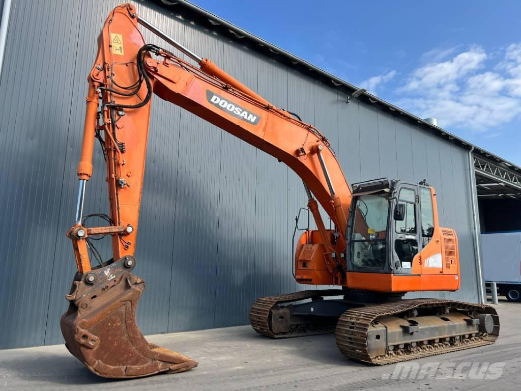 Doosan DX235LCR Bagri goseničarji