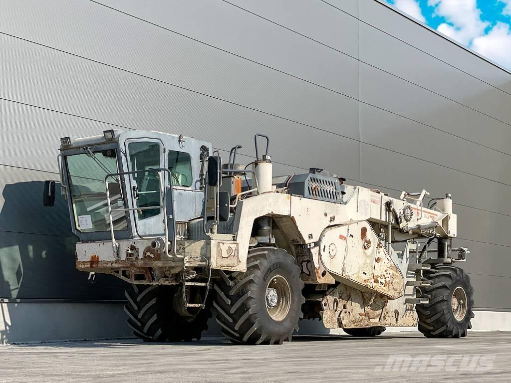 Wirtgen WR 2400 Stroji za recikliranje asfalta