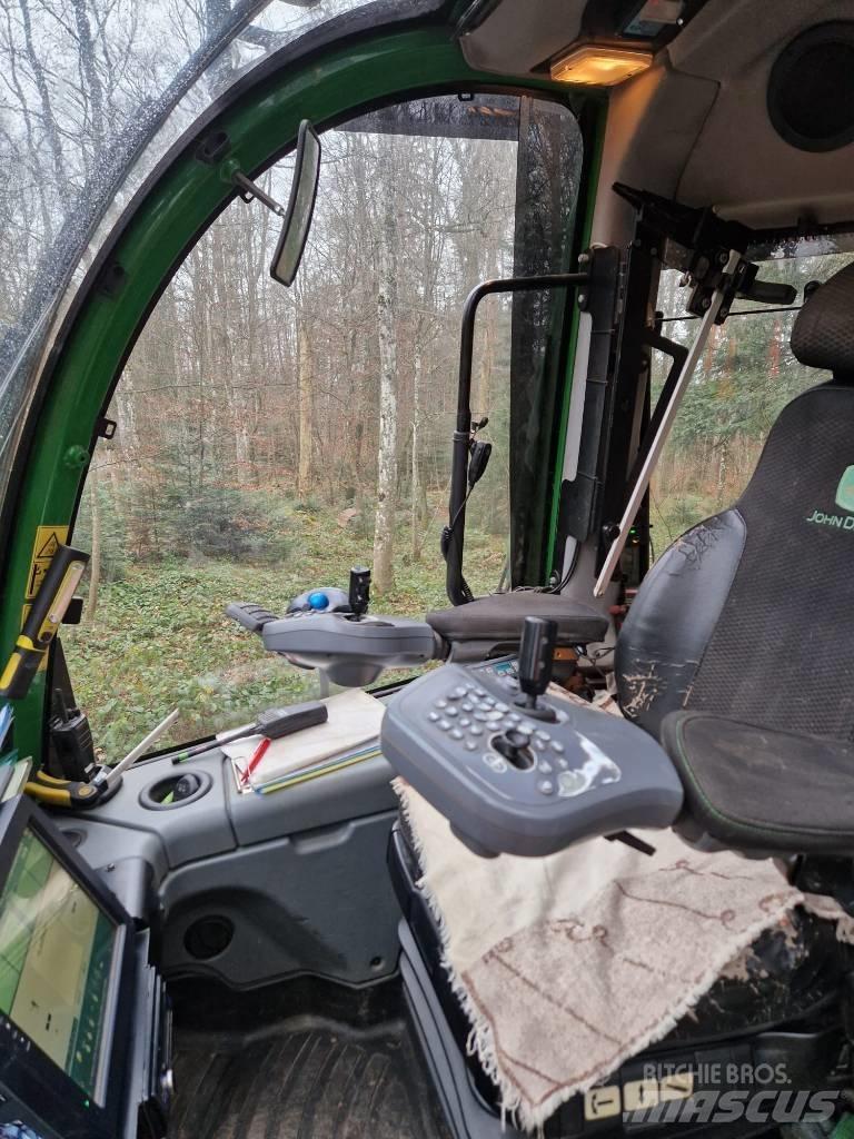 John Deere 1270 E Harvesterji