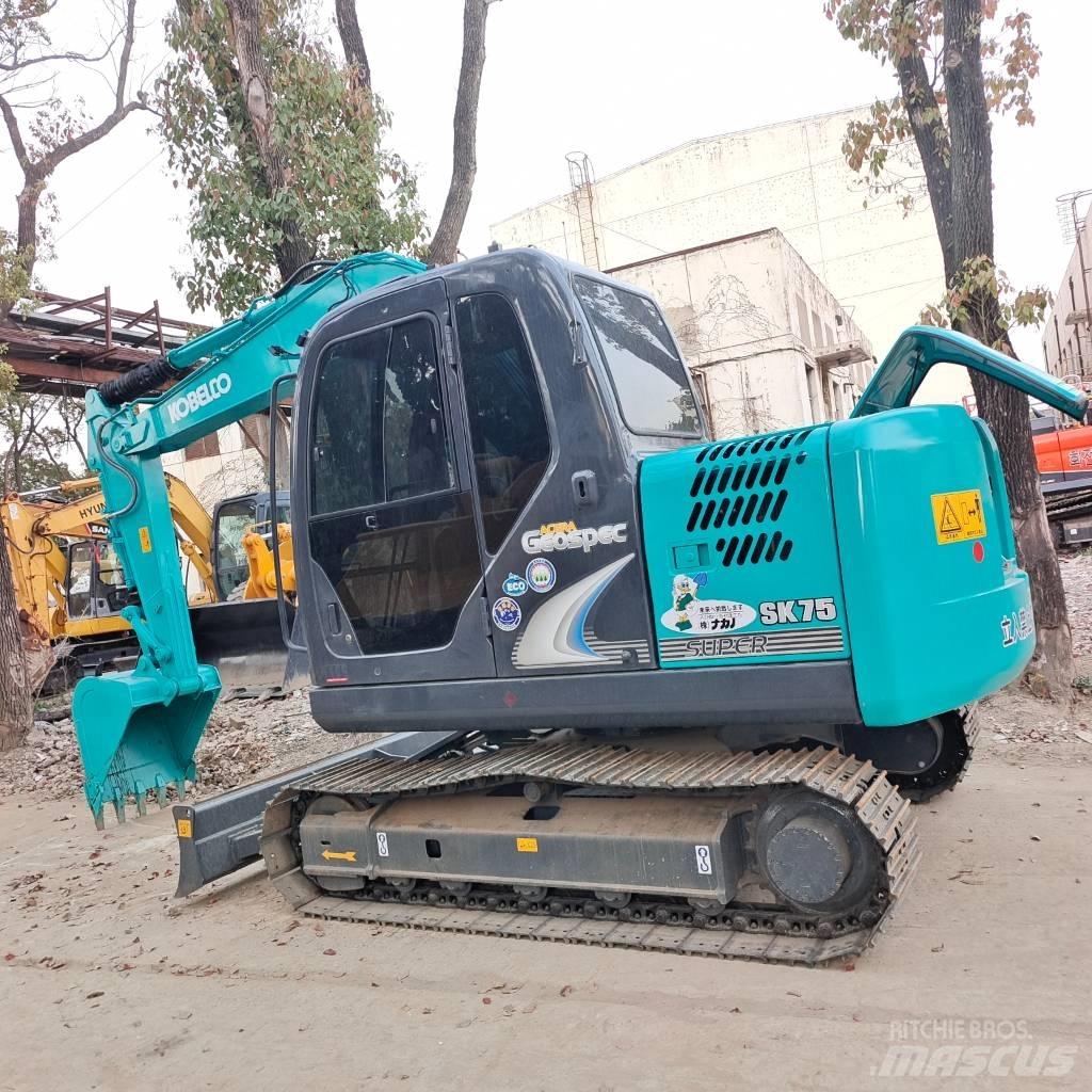 Kobelco SK75 Midi bagri 7t – 12t