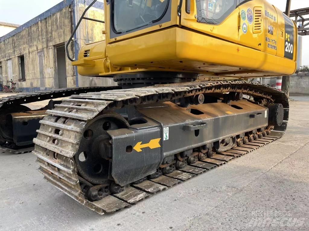 Komatsu PC 200-7 Bagri goseničarji