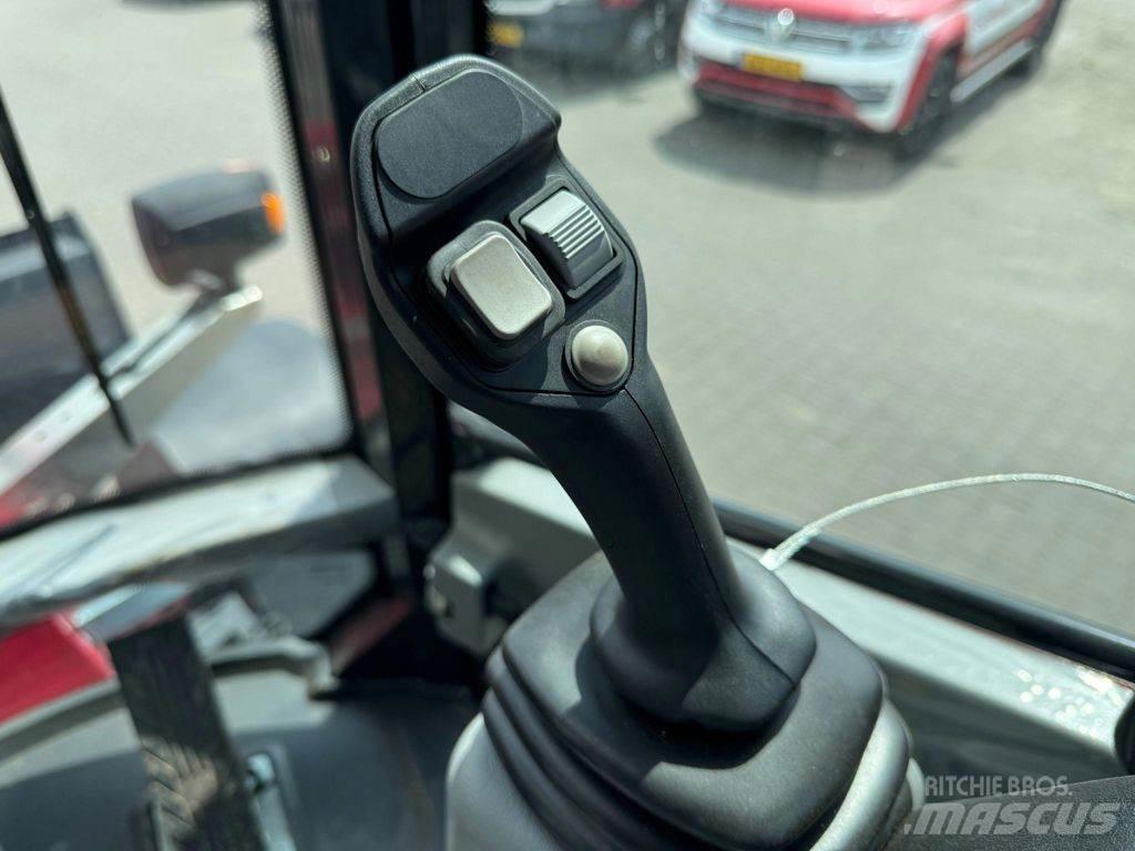 Yanmar V120 Kolesni nakladalci