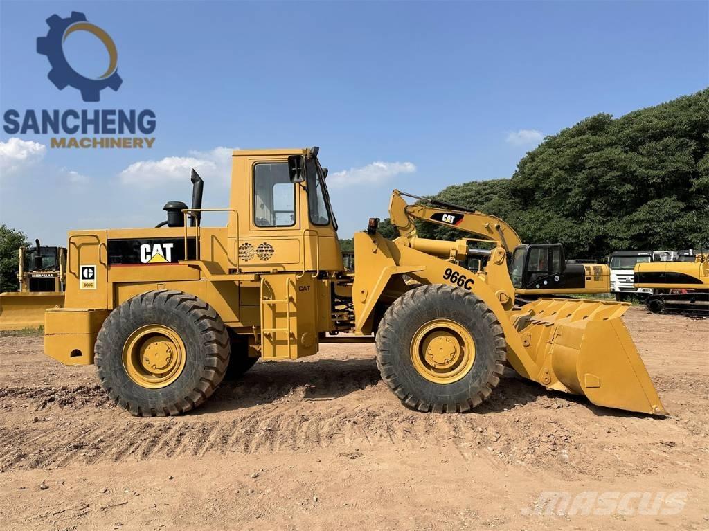 CAT 966C Kolesni nakladalci