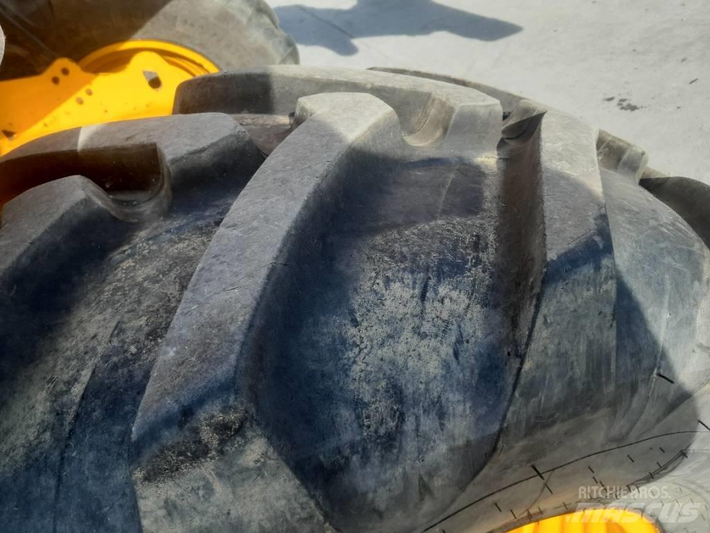 JCB TM 320 Kmetijski teleskopski nakladalci