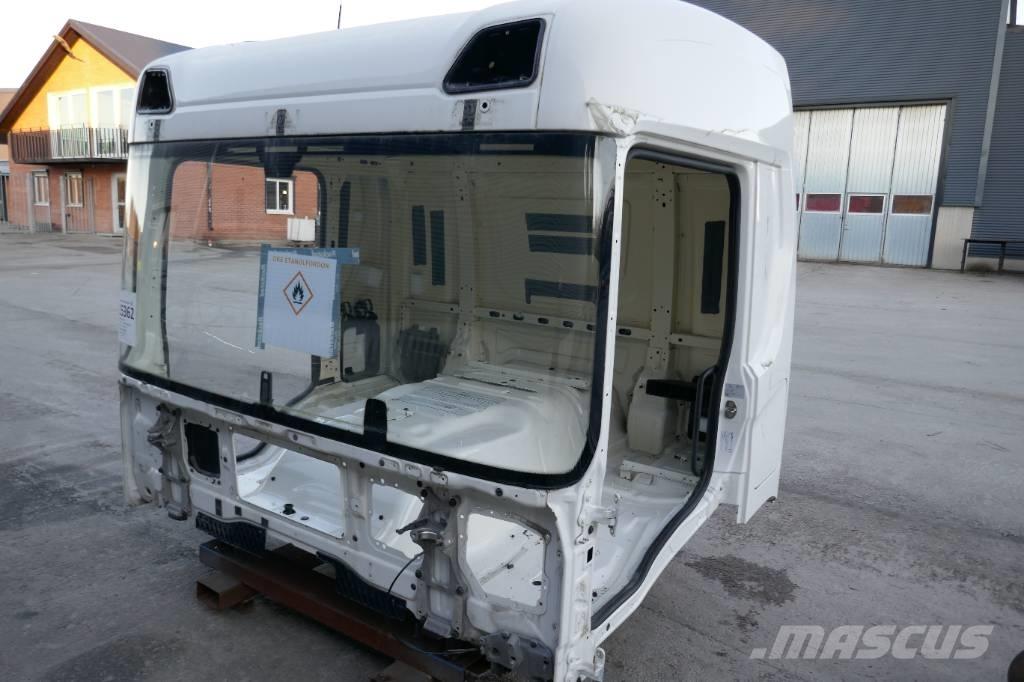 Scania P 410 Kabine in notranjost