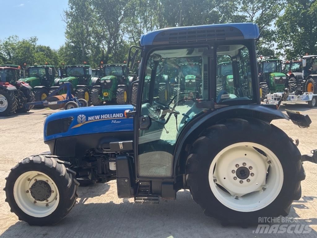 New Holland T 4.85 Traktorji