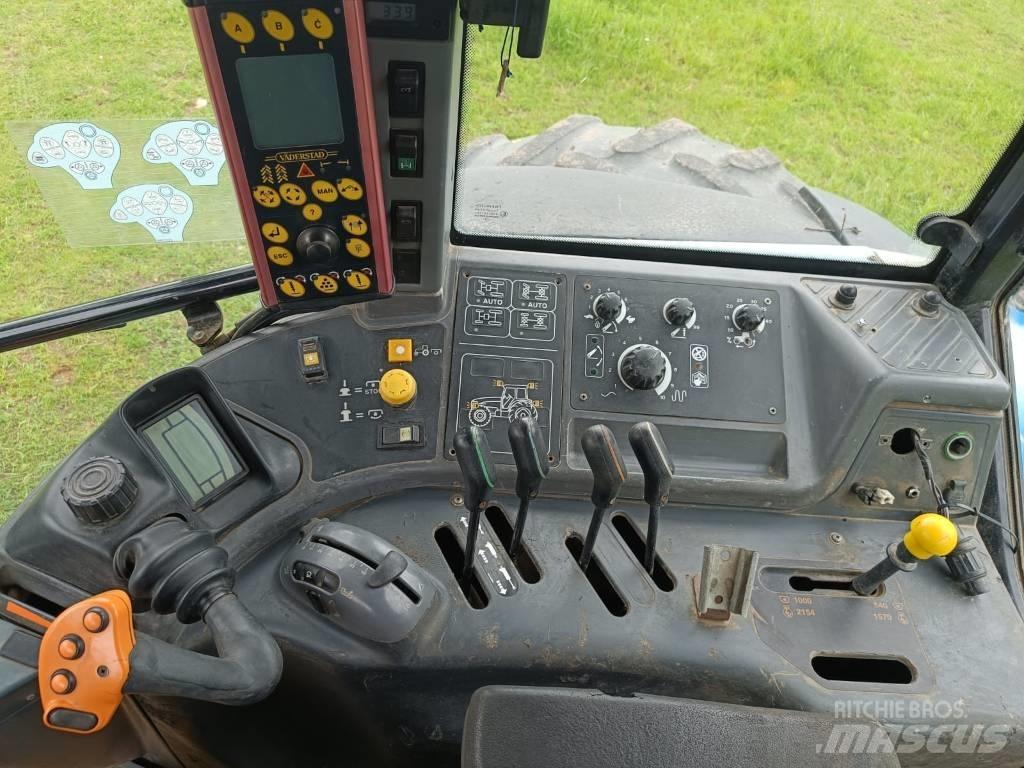 New Holland TM 190 Traktorji