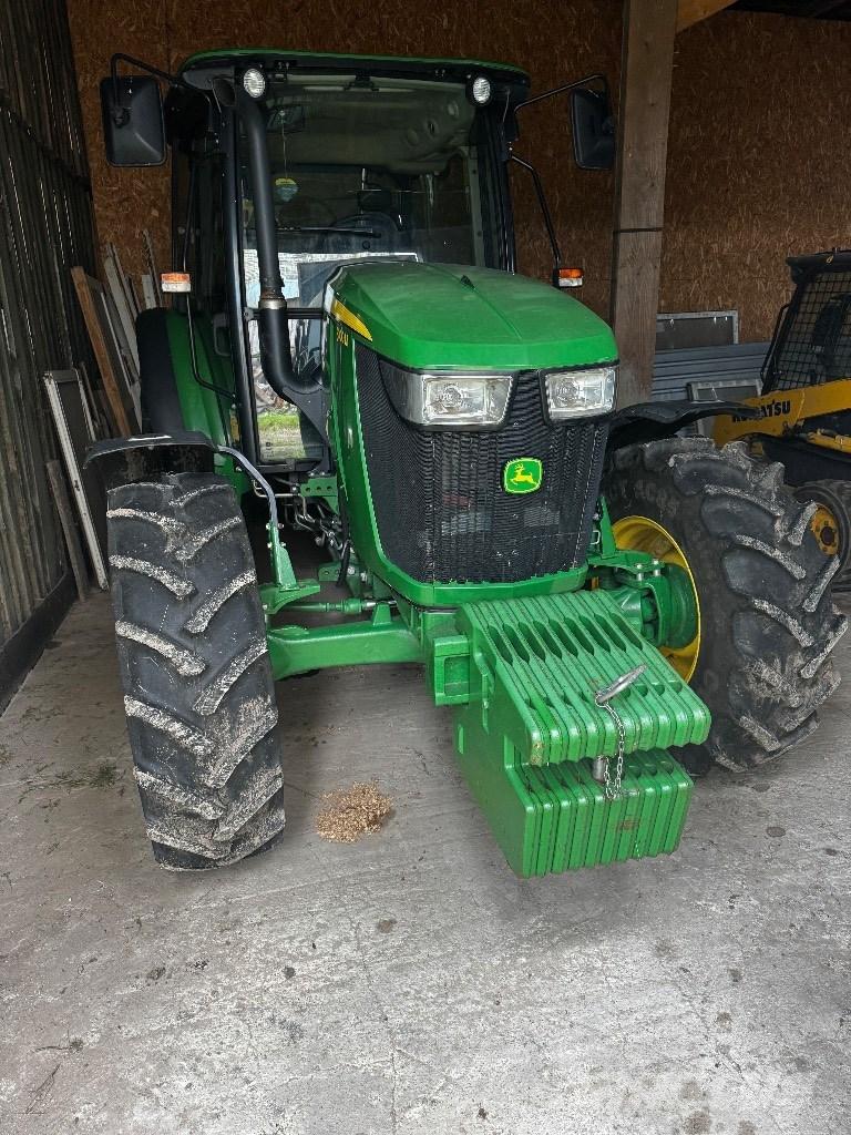 John Deere 5100 M Traktorji