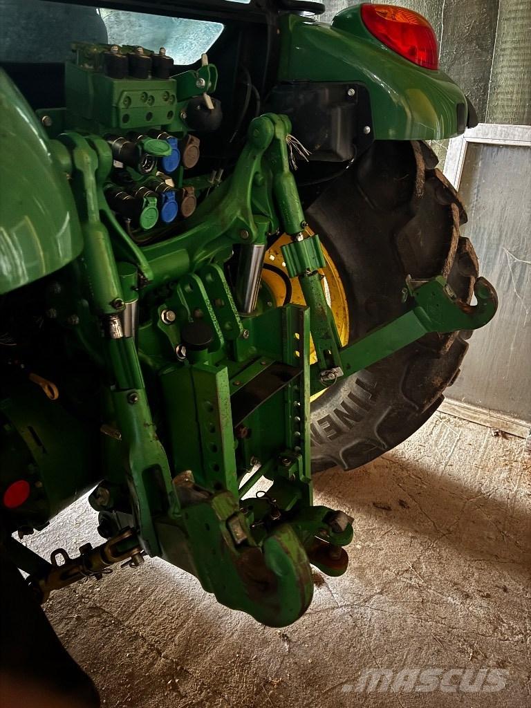 John Deere 5100 M Traktorji