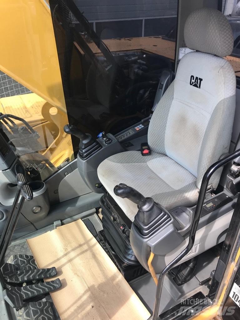 CAT 324D Bagri goseničarji