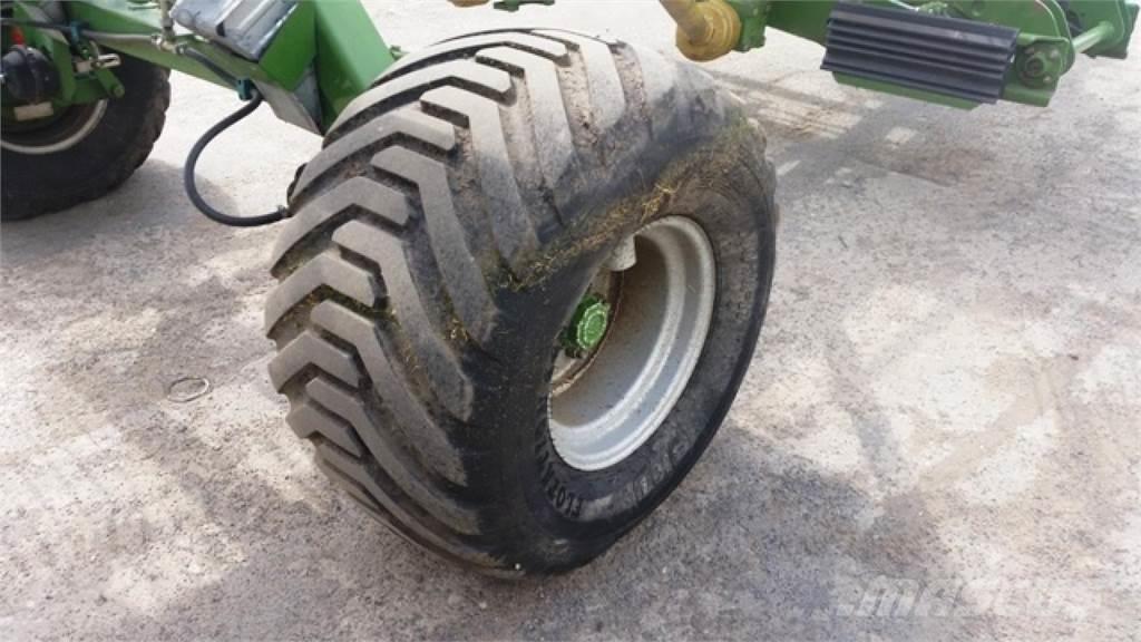 Krone Swadro 1400 Zgrabljalniki