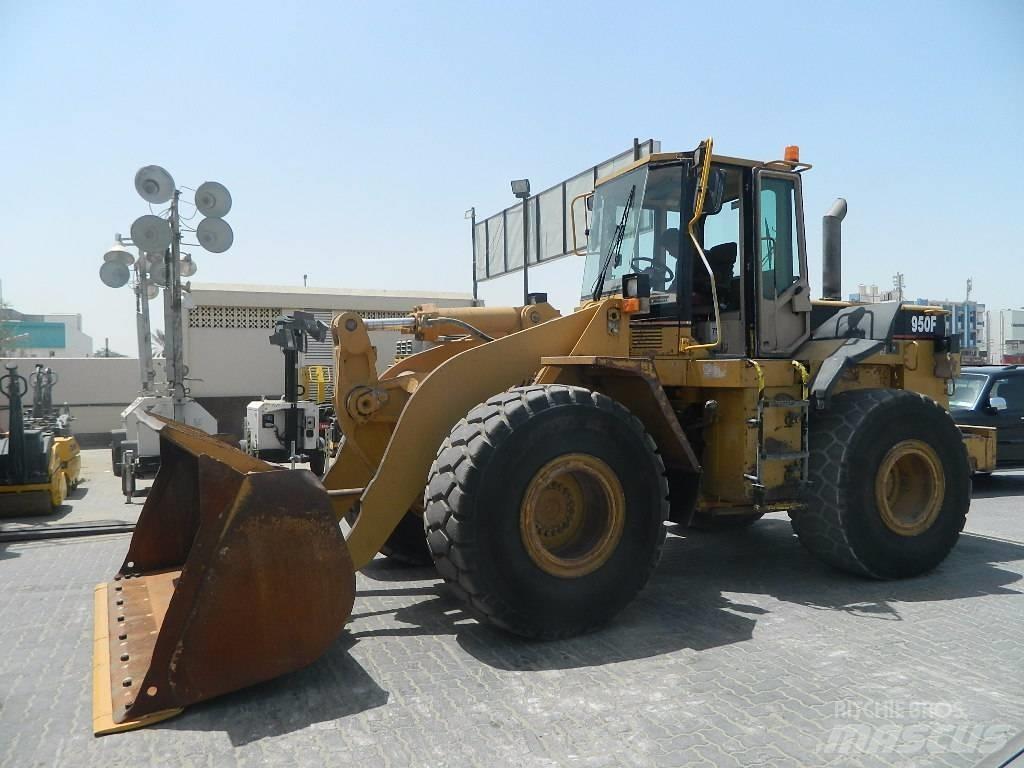 CAT 950 F II Kolesni nakladalci