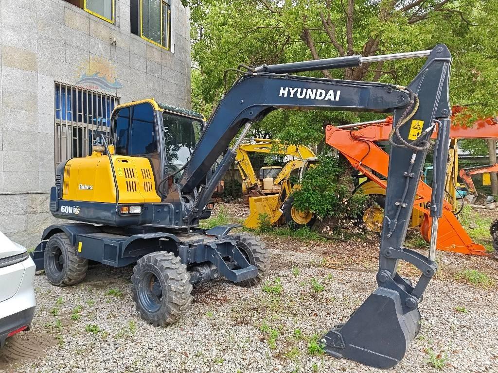 Hyundai R 60W Bagri na kolesih