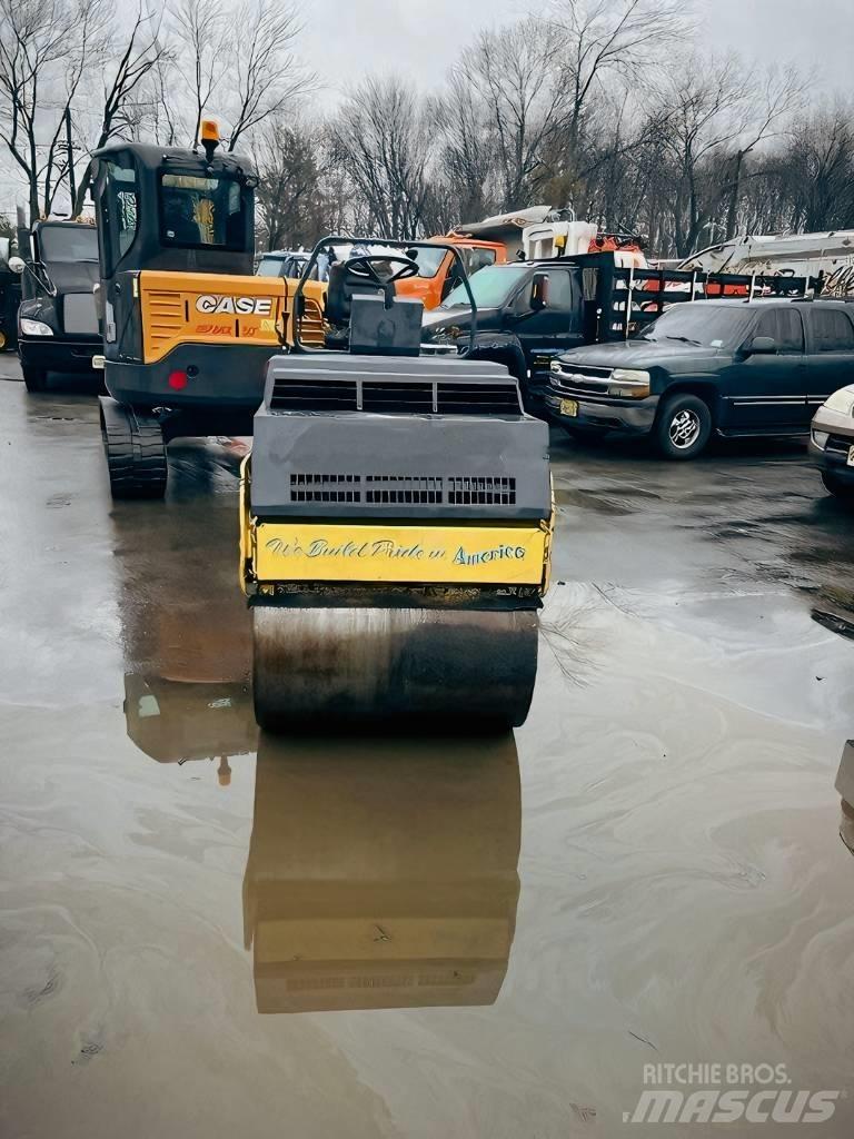 Bomag BW 100 AD-3 Dvojni valjarji