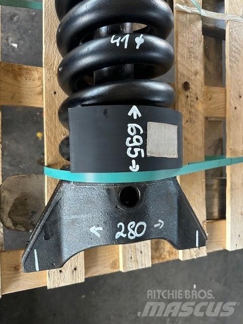 Doosan NAPINACZ Gosenice