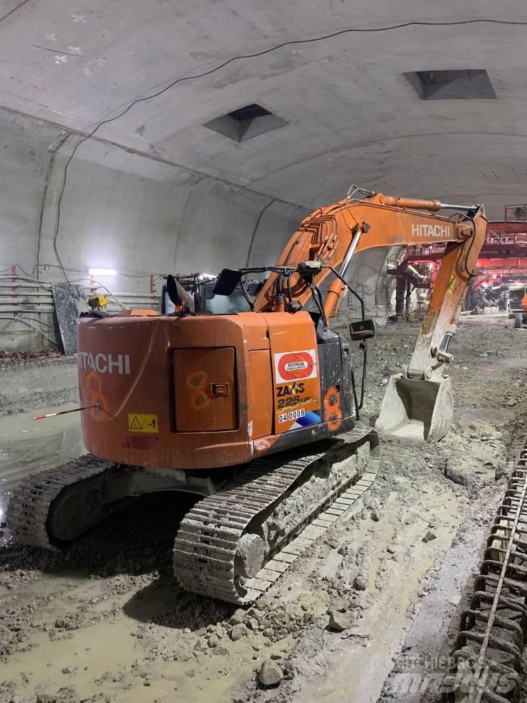 Hitachi ZX225US-5A Drugo