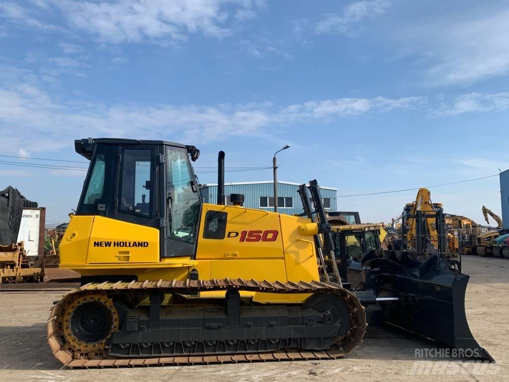 New Holland D 150 Buldožerji goseničarji