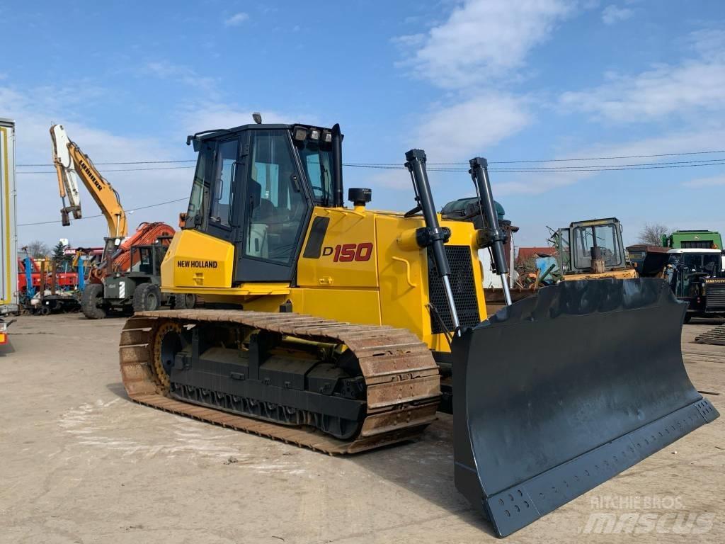 New Holland D 150 Buldožerji goseničarji