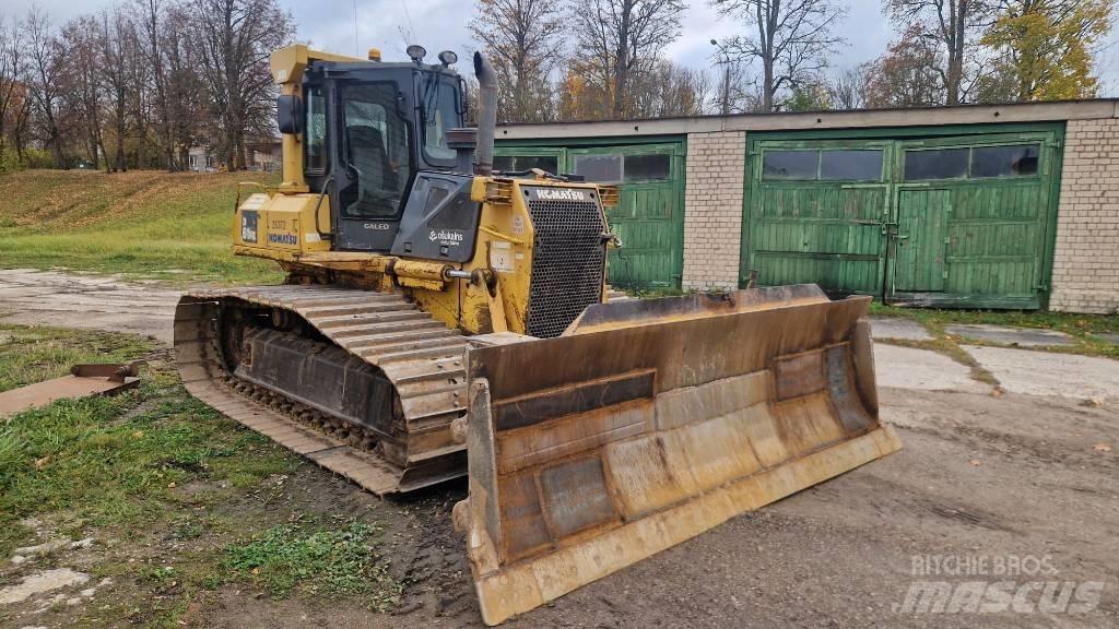 Komatsu D 61 PX-15 Buldožerji goseničarji