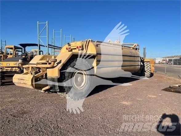 CAT 613C Tovornjaki za vodo