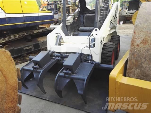 Bobcat S 250 Skid steer mini nakladalci