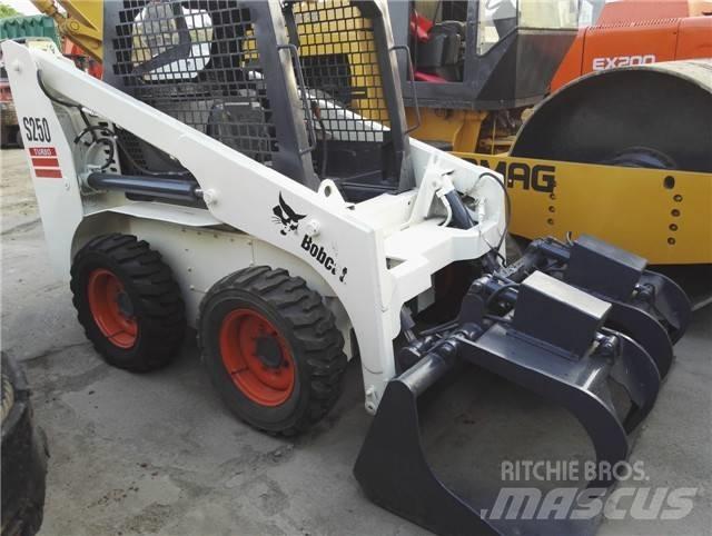 Bobcat S 250 Skid steer mini nakladalci